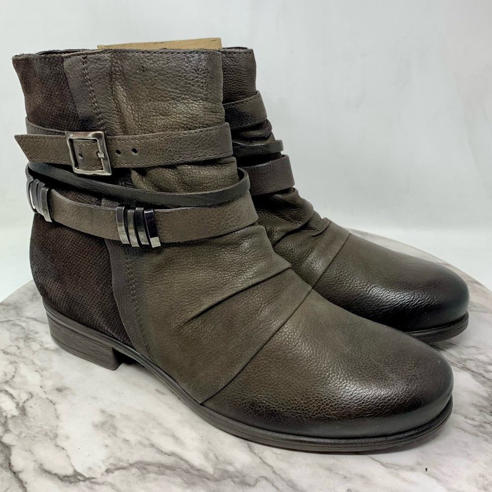 NWOT Miz Mooz Scarborough Multi Strap Olive/Brown Booties 39 Wide Moto Edgy Boho - Picture 1 of 16